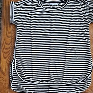 Abercrombie & Fitch Black and White Striped Tee